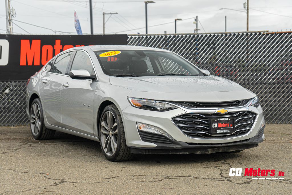 2022 Chevrolet Malibu Image 2
