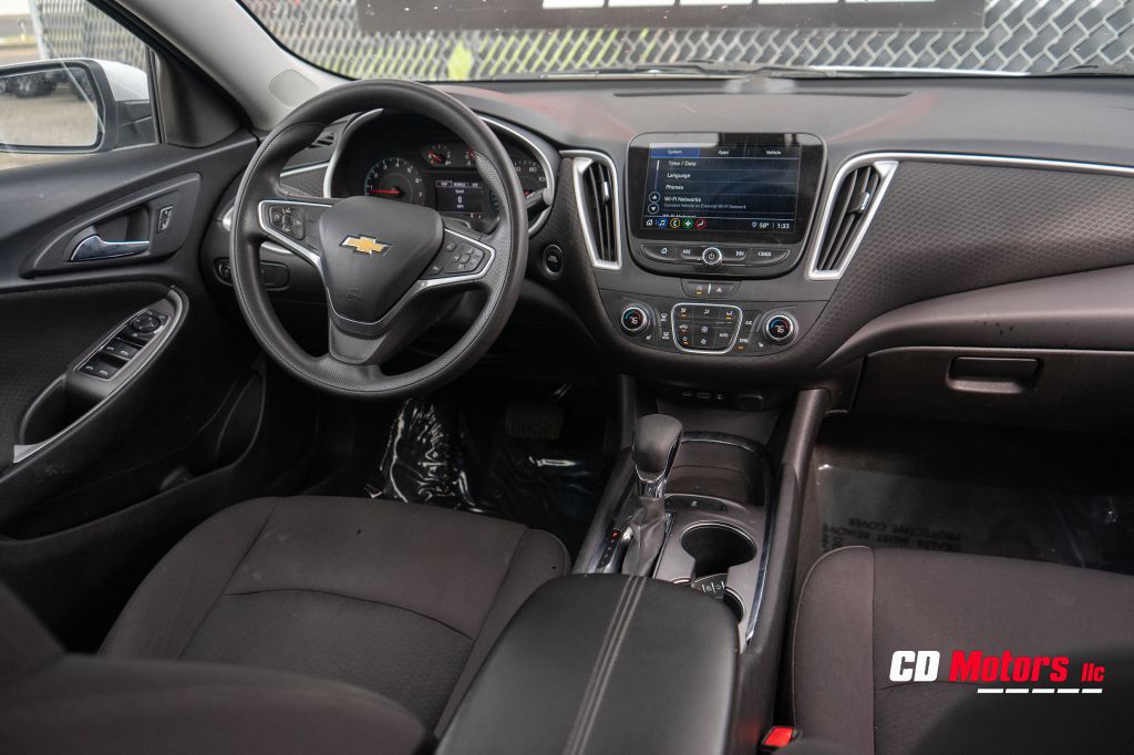 2022 Chevrolet Malibu Image 18