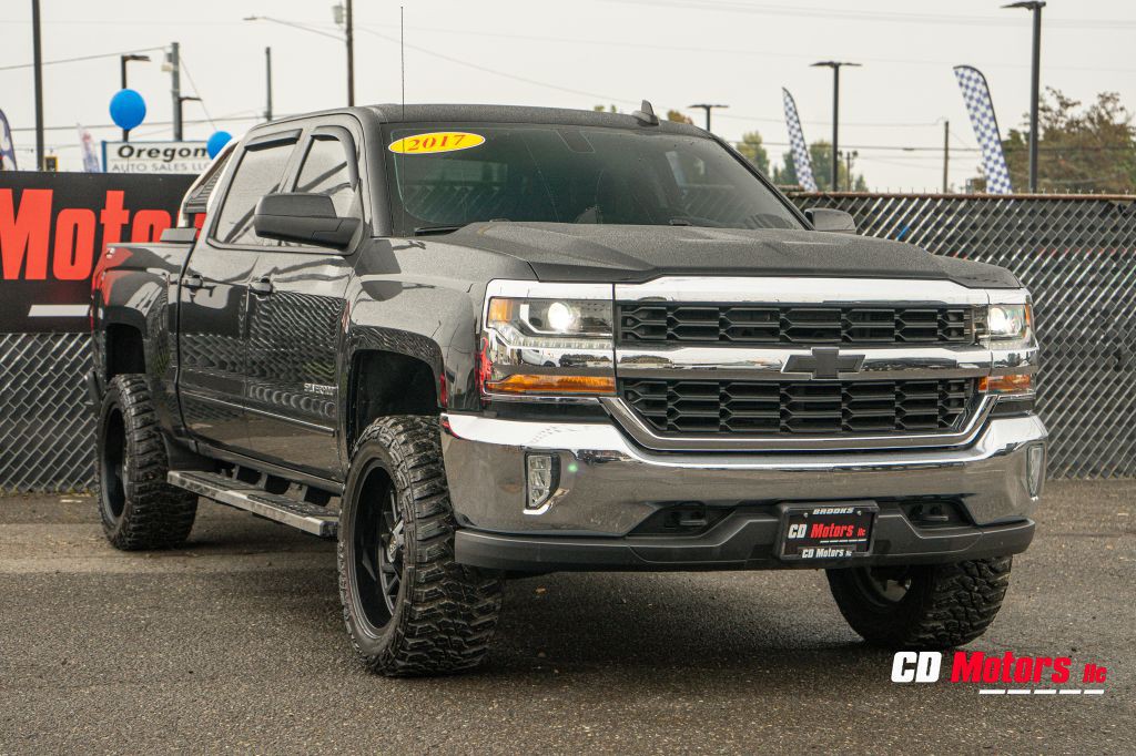 2017 Chevrolet Silverado 1500 Image 2