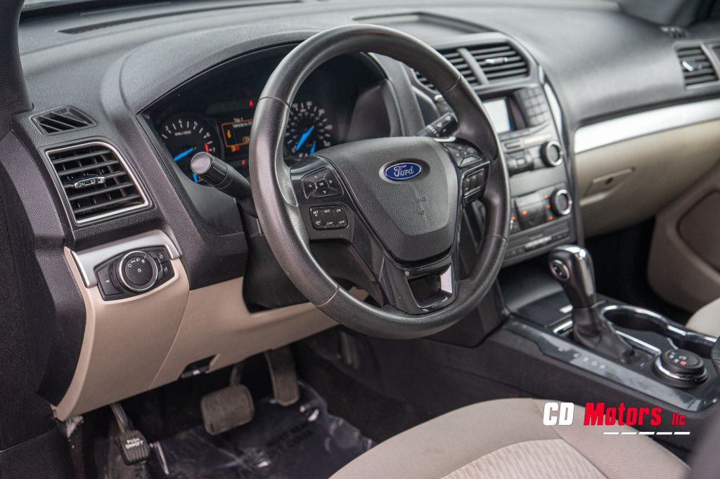 2019 Ford Explorer Image 11
