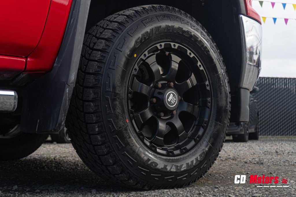 2017 GMC Sierra Image 12