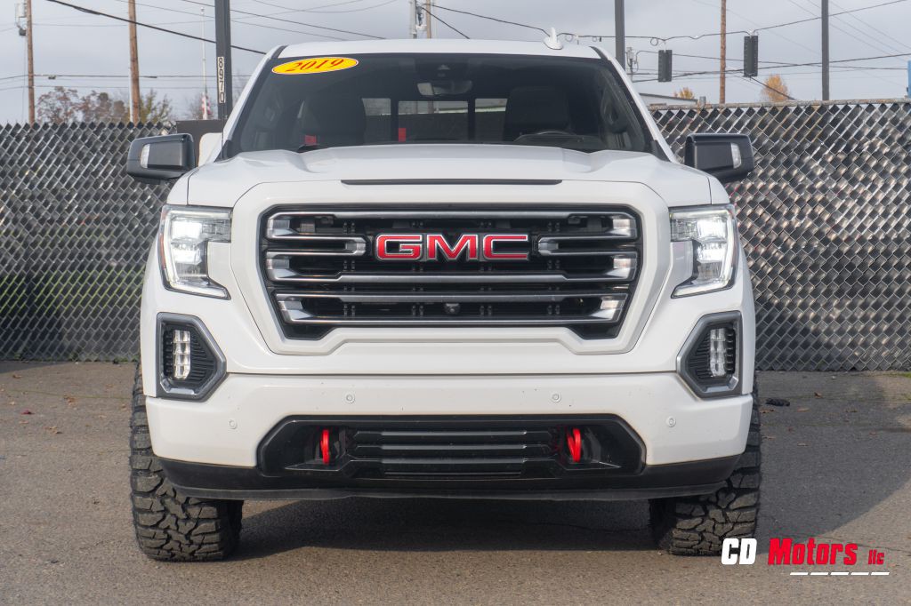 2019 GMC Sierra Image 2
