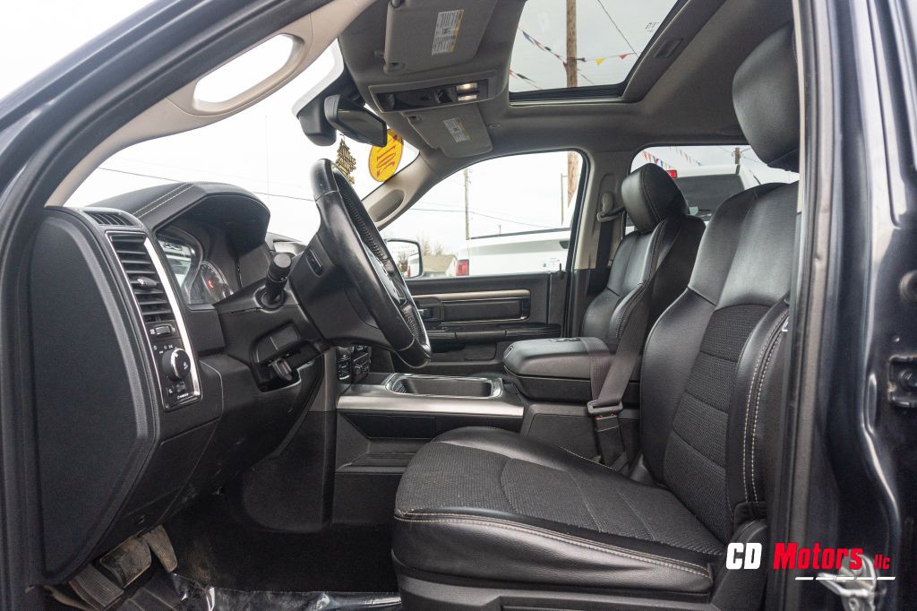 2017 RAM 1500 Image 12