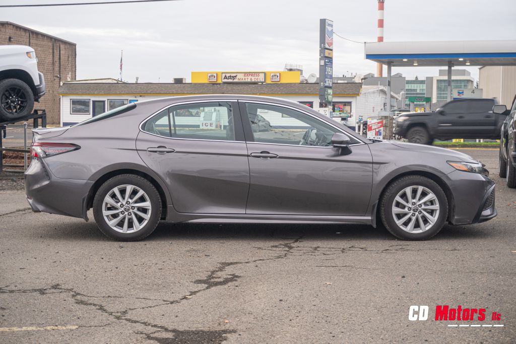 2022 Toyota Camry Image 10