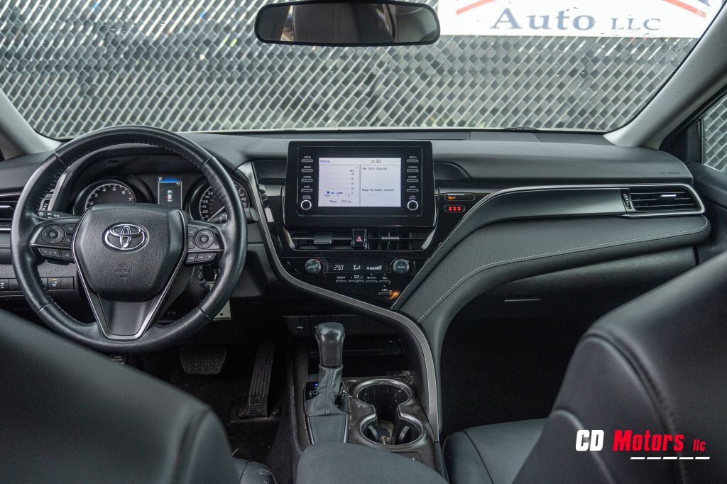 2022 Toyota Camry Image 19