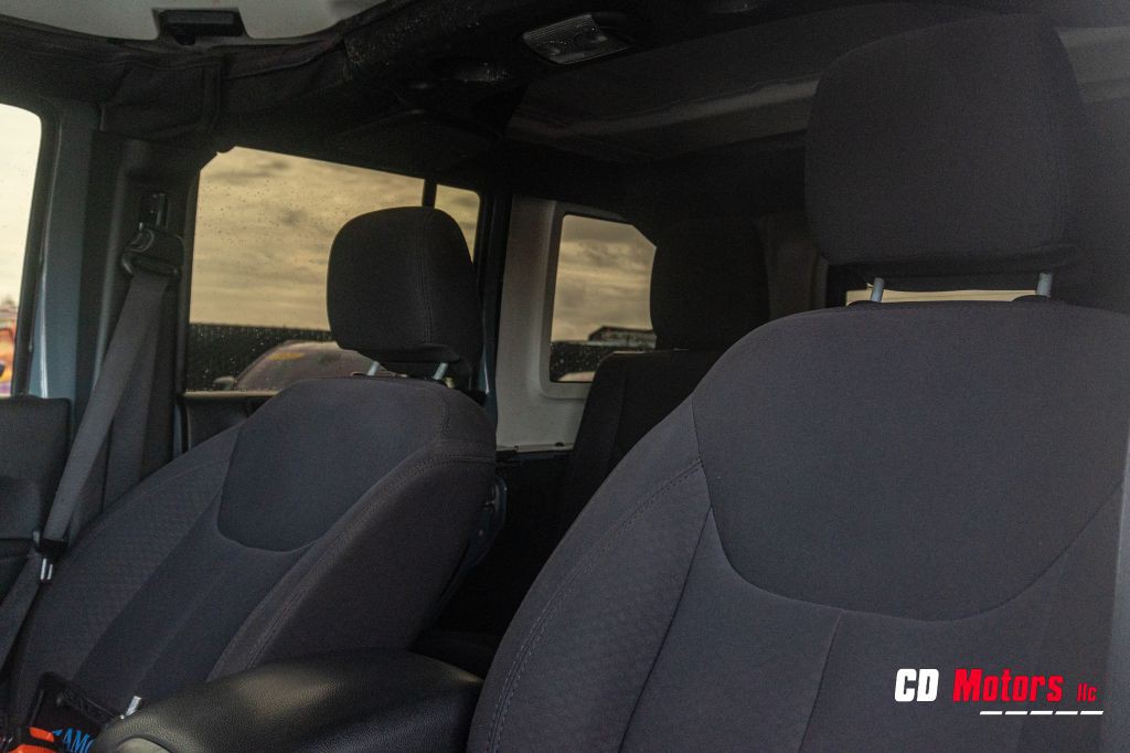 2015 Jeep Wrangler Unlimited Image 14