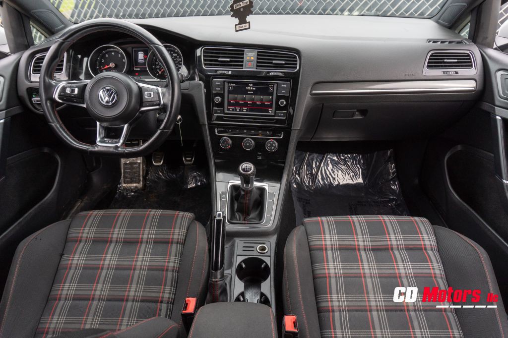 2018 Volkswagen GTI Image 19