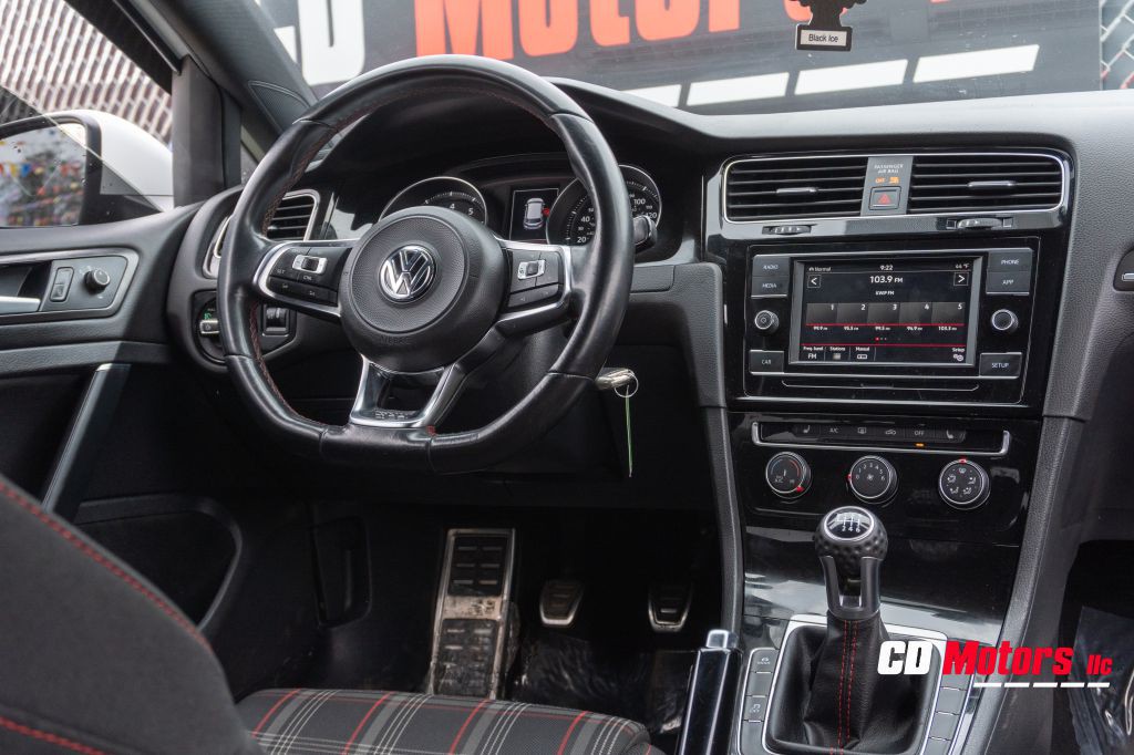 2018 Volkswagen GTI Image 20