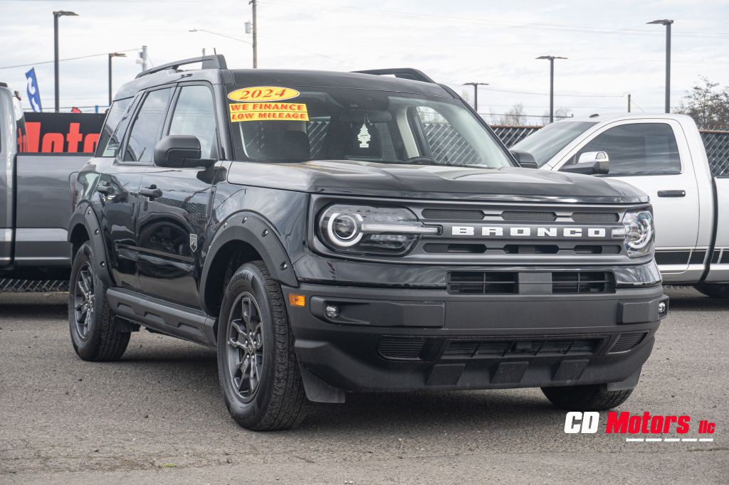2024 Ford Bronco Image 2