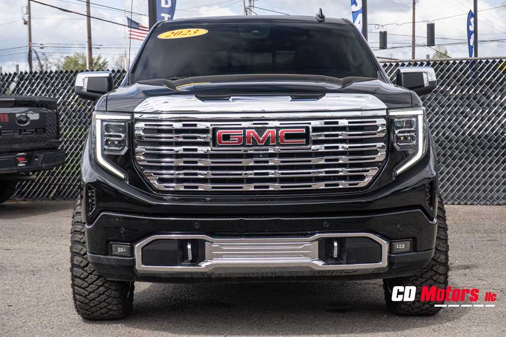 2023 GMC Sierra Image 3