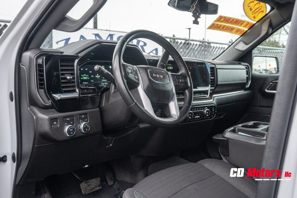 2023 GMC Sierra Image 11