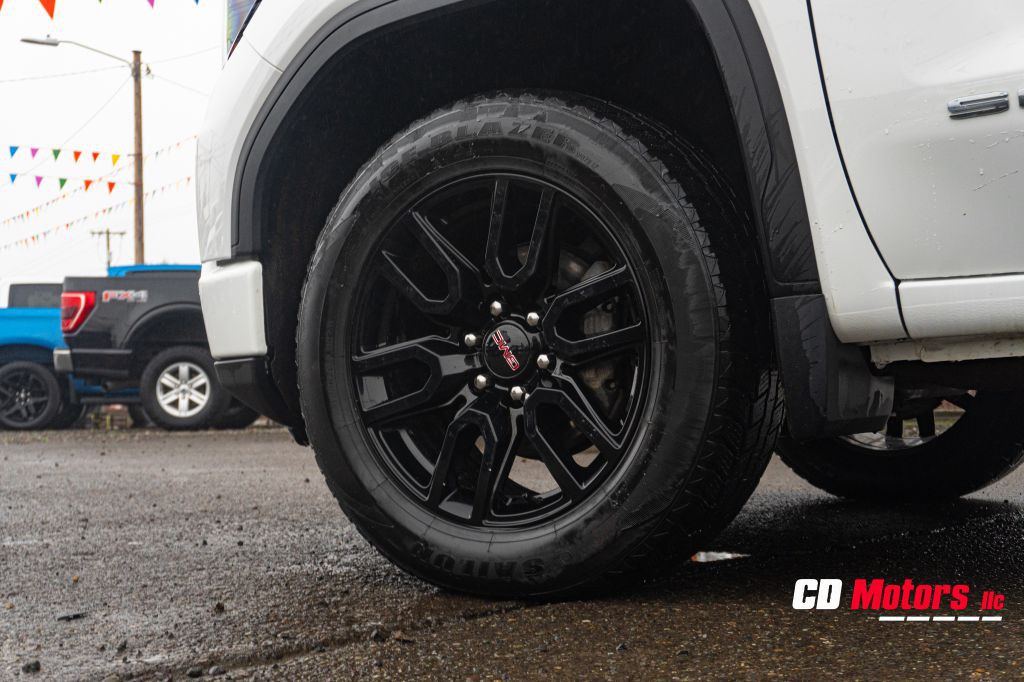 2024 GMC Sierra Image 8