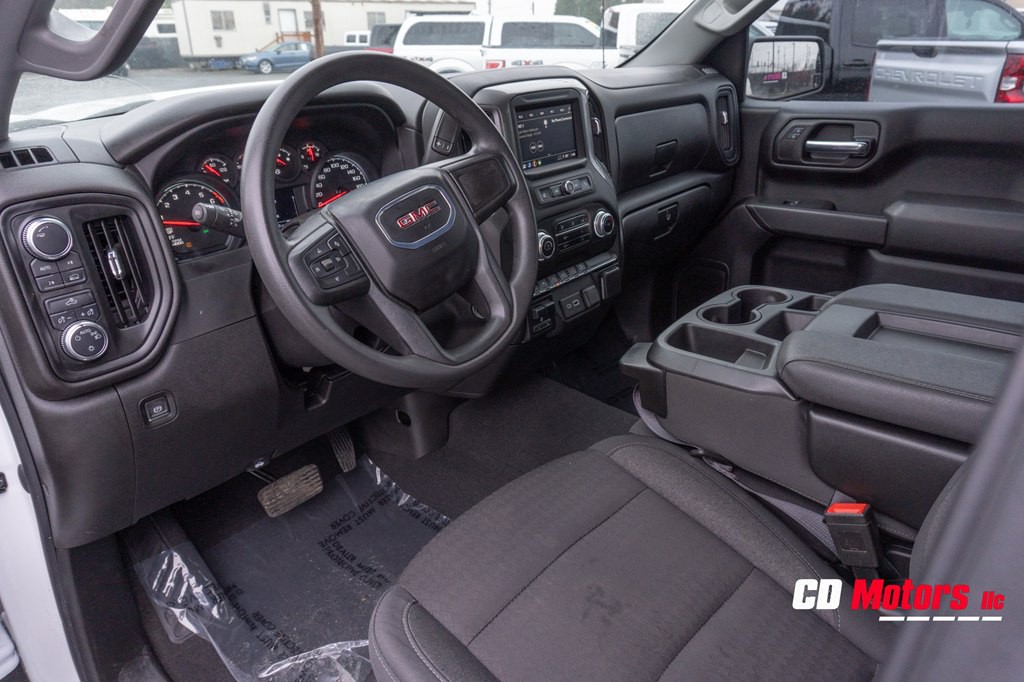 2024 GMC Sierra Image 12