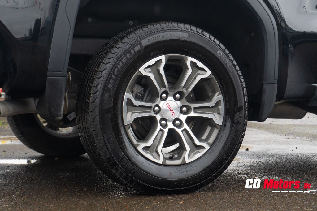 2025 GMC Sierra Image 12