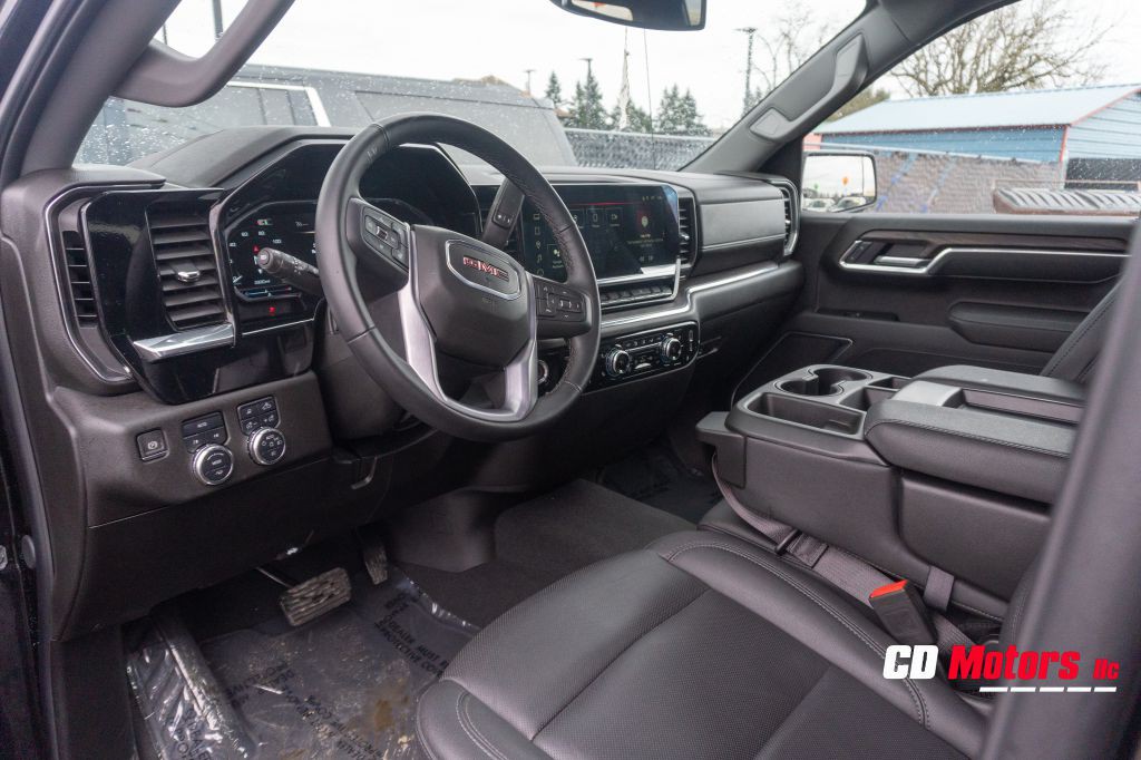 2025 GMC Sierra Image 14