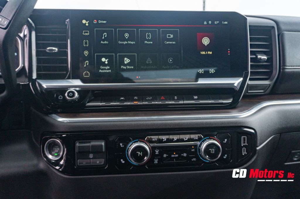 2025 GMC Sierra Image 18