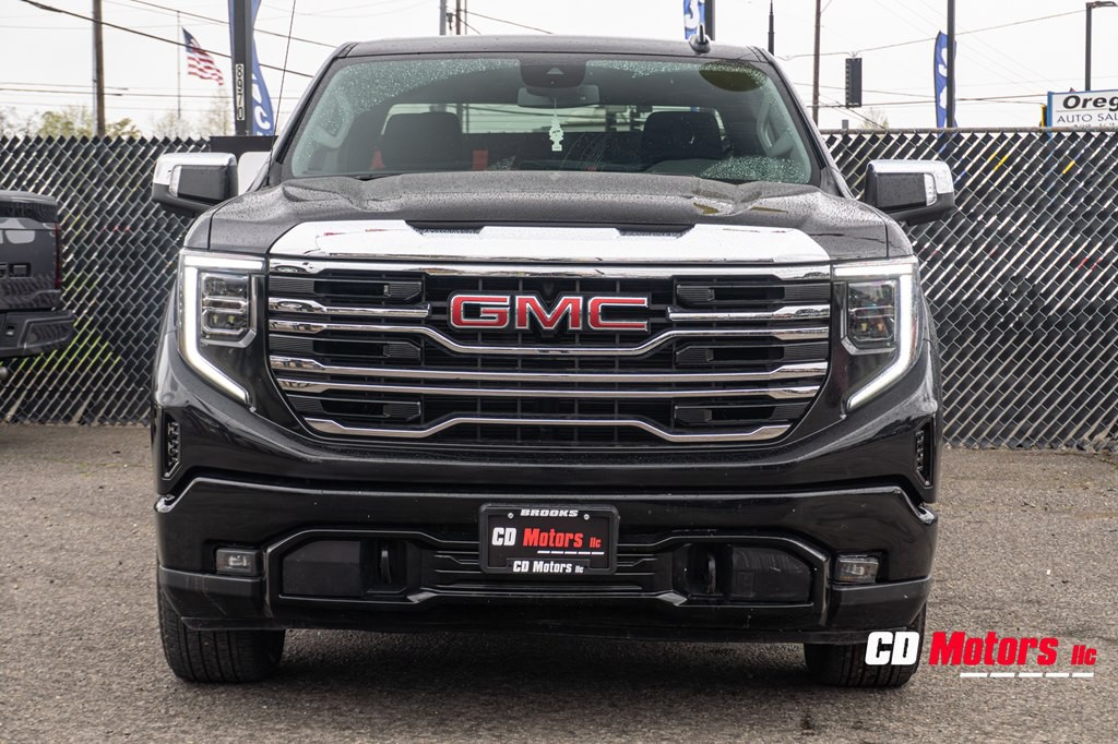 2025 GMC Sierra Image 3