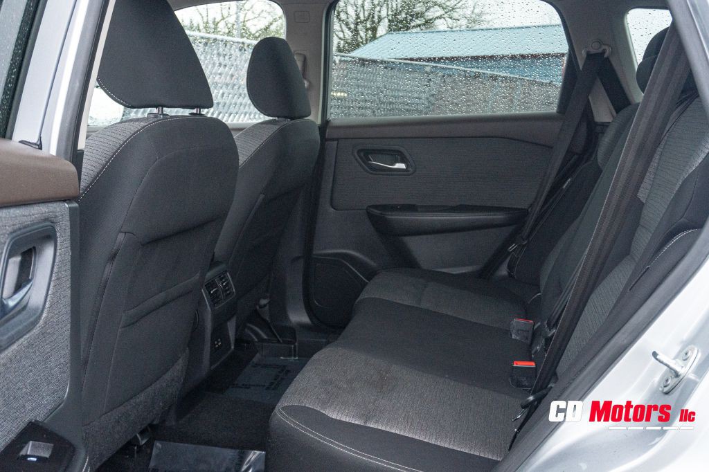 2021 Nissan Rogue Image 16