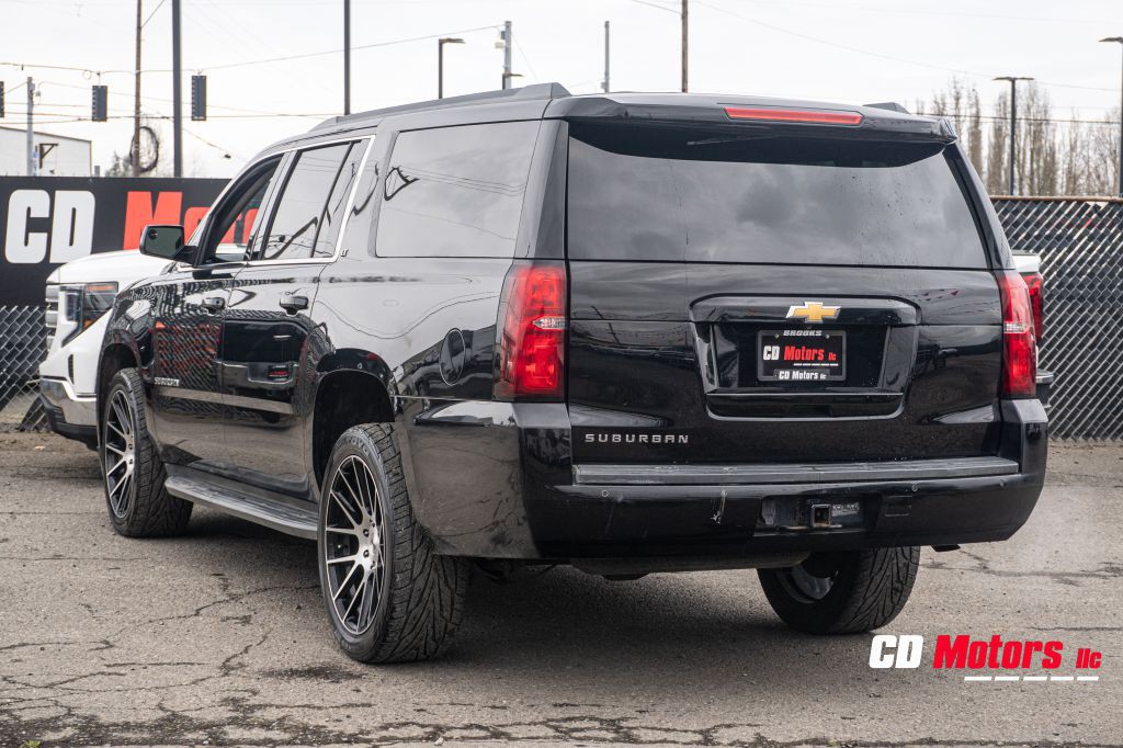 2018 Chevrolet Suburban Image 8