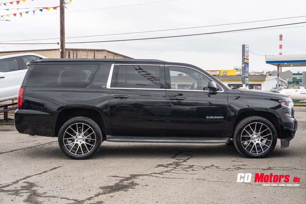 2018 Chevrolet Suburban Image 11