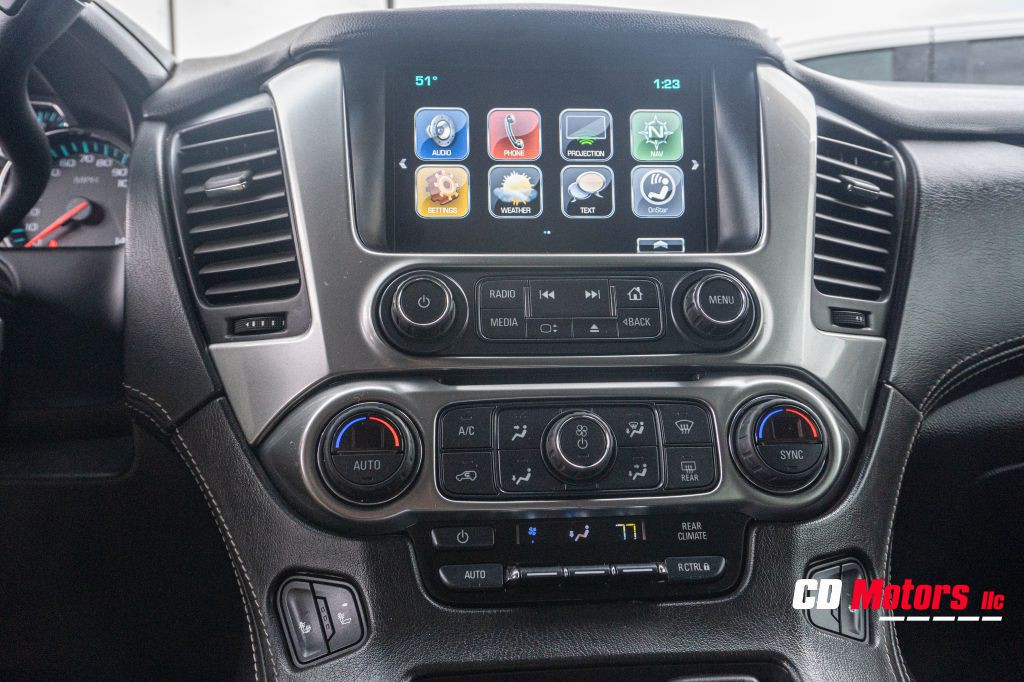 2018 Chevrolet Suburban Image 16