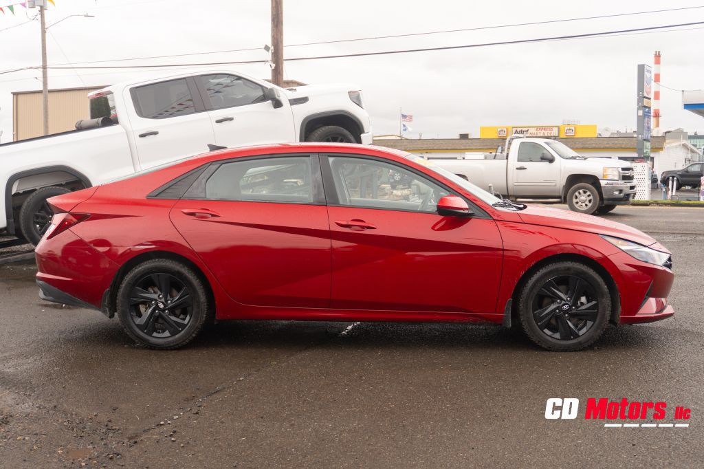 2023 Hyundai Elantra Image 10