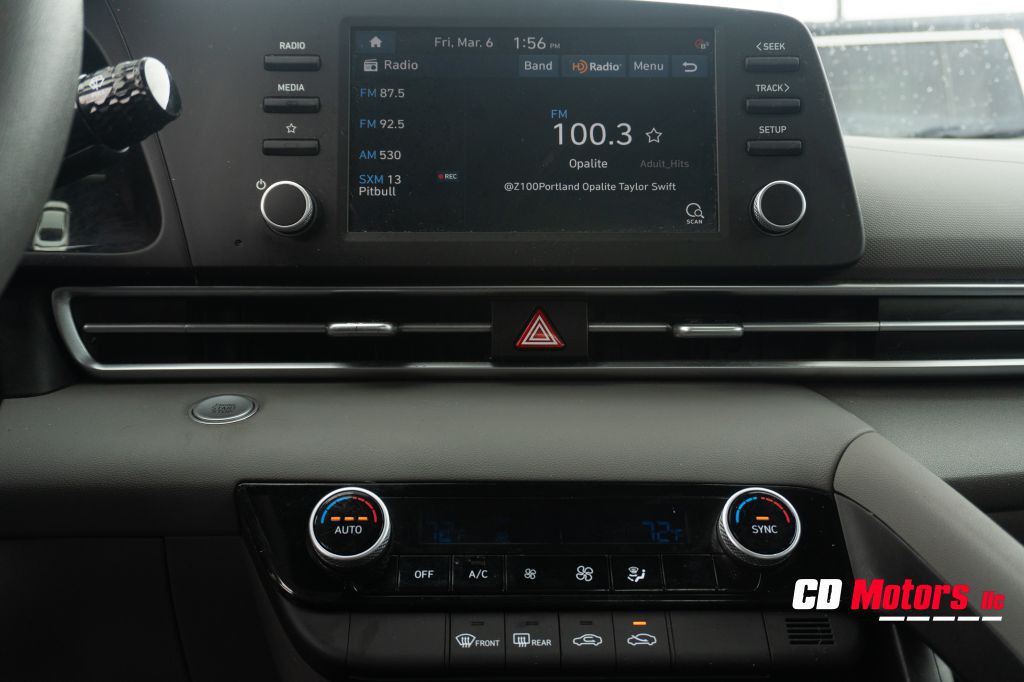 2023 Hyundai Elantra Image 15