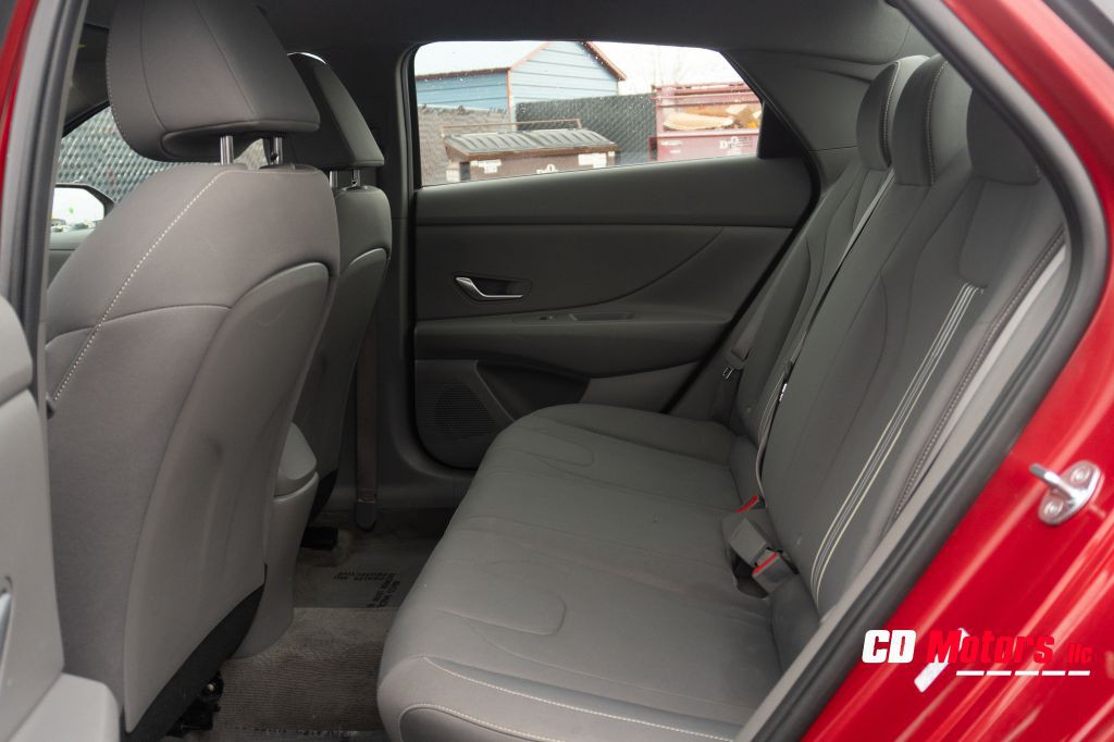 2023 Hyundai Elantra Image 19