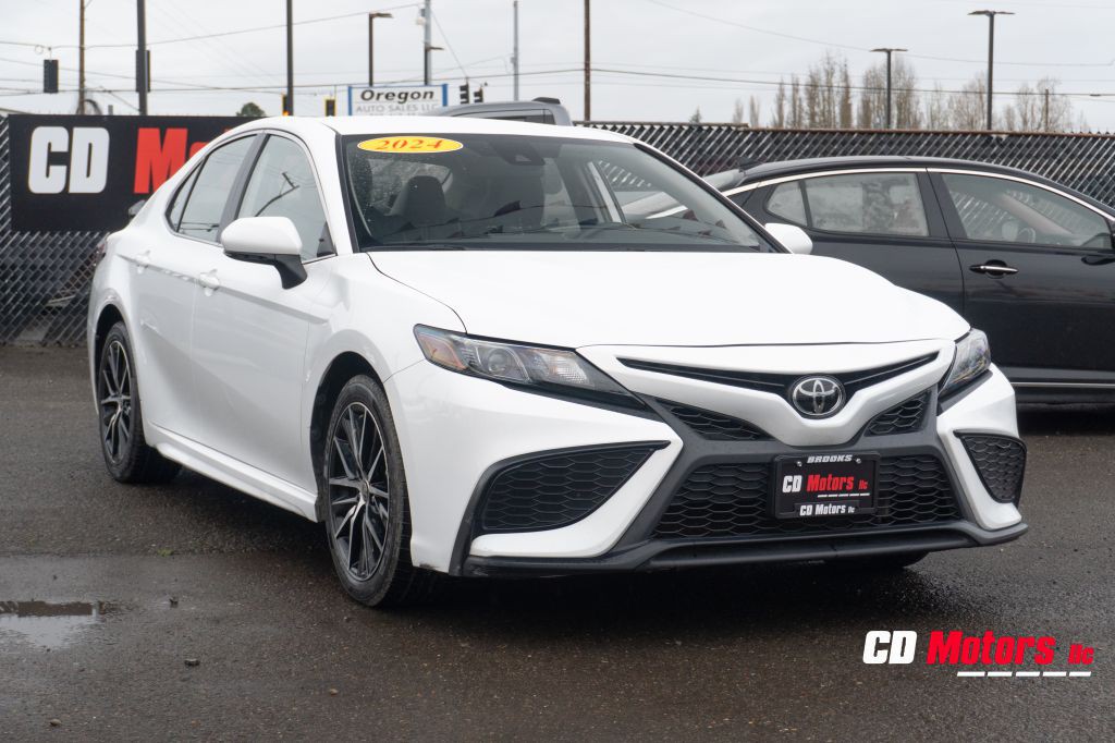 2024 Toyota Camry Image 2