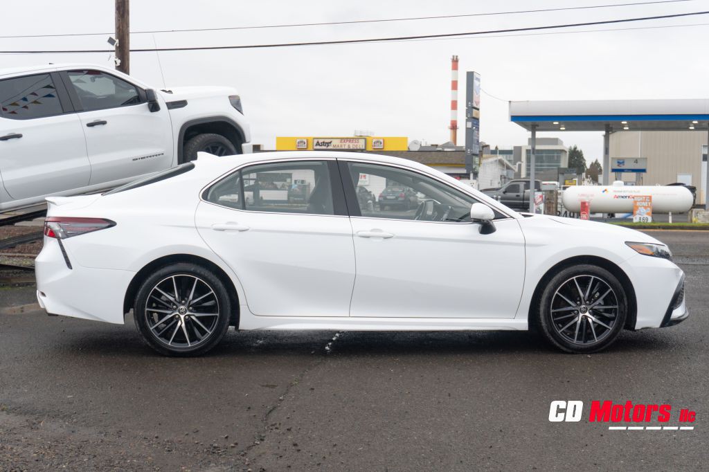 2024 Toyota Camry Image 10