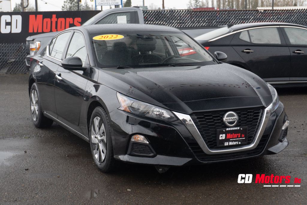 2022 Nissan Altima Image 1
