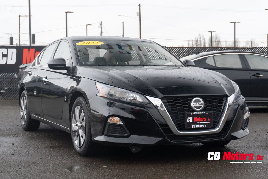 2022 Nissan Altima Image 2