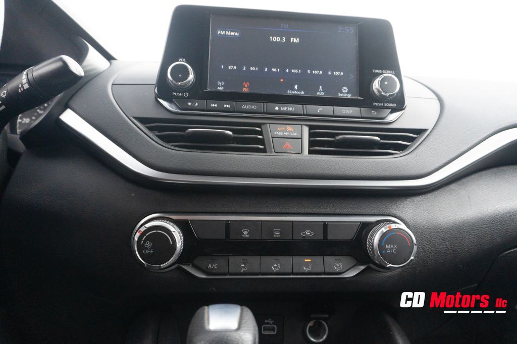 2022 Nissan Altima Image 14