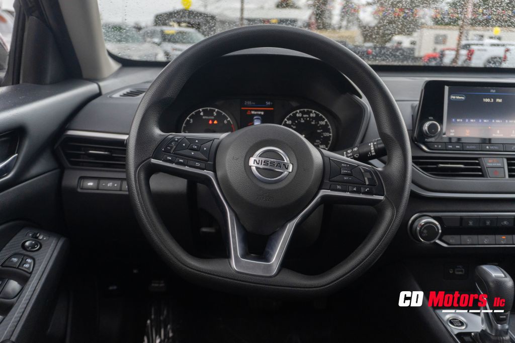 2022 Nissan Altima Image 18