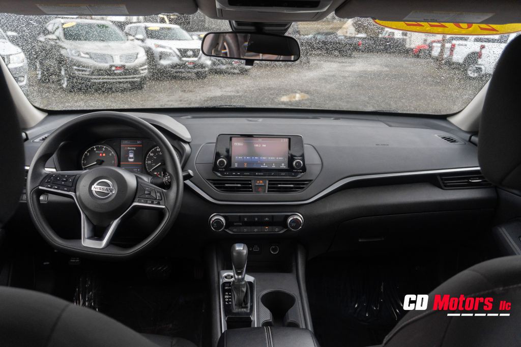 2022 Nissan Altima Image 19