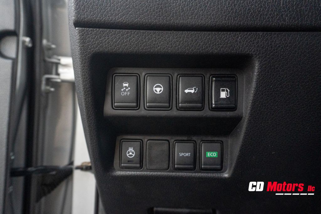 2019 Nissan Rogue Image 13