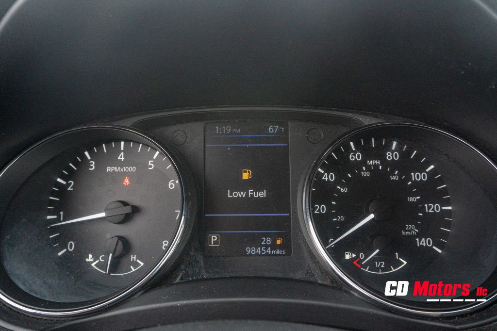 2019 Nissan Rogue Image 14