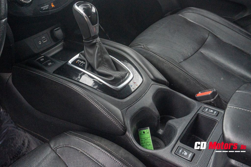 2019 Nissan Rogue Image 17