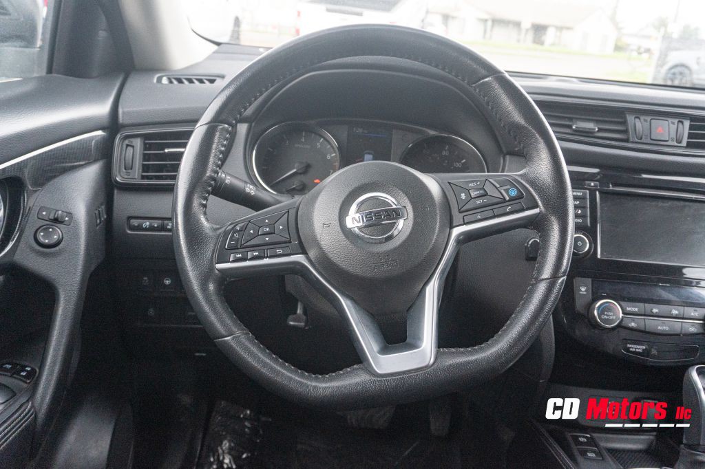 2019 Nissan Rogue Image 19