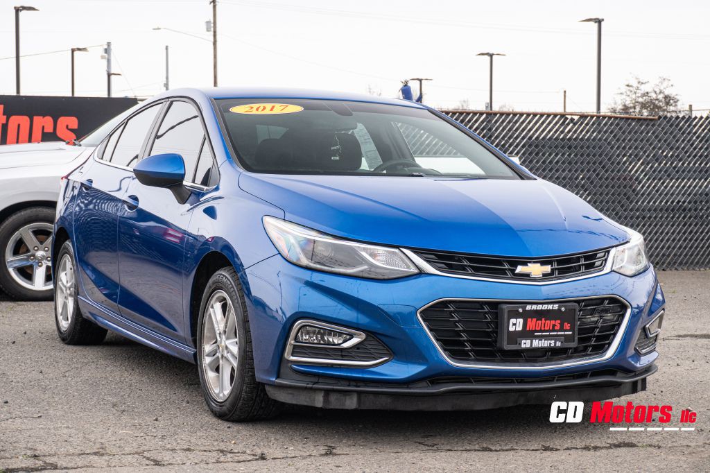 2017 Chevrolet Cruze Image 2