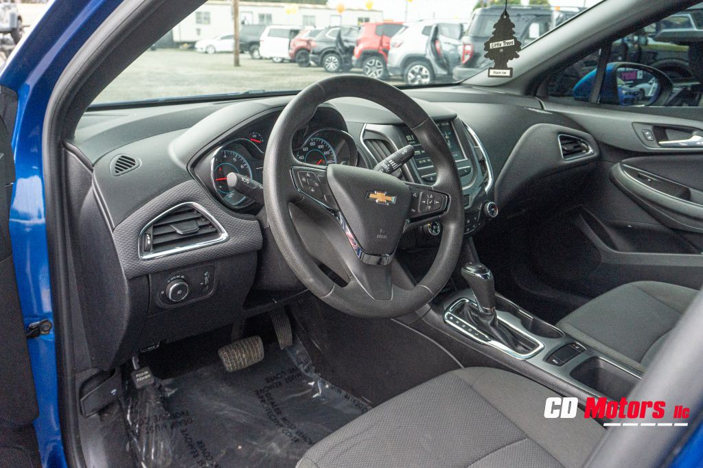 2017 Chevrolet Cruze Image 10