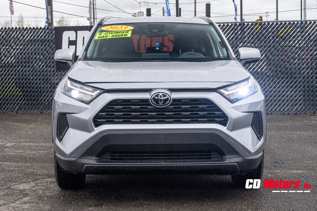 2023 Toyota Rav4 Image 3
