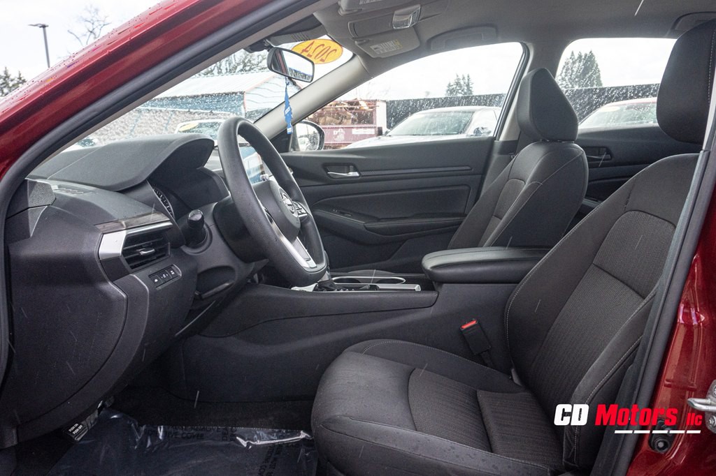 2024 Nissan Altima Image 12