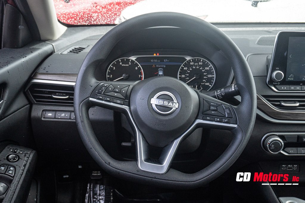 2024 Nissan Altima Image 17