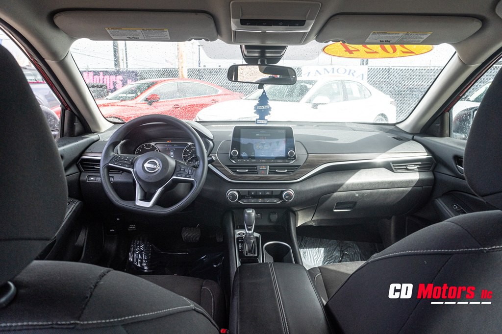 2024 Nissan Altima Image 18