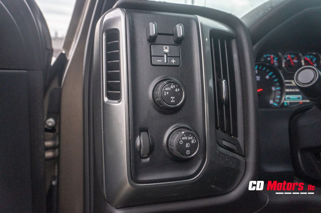 2015 Chevrolet Silverado 1500 Image 12