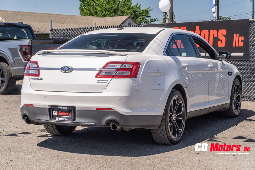 2014 Ford Taurus Image 9
