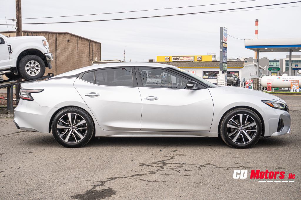 2022 Nissan Maxima Image 10