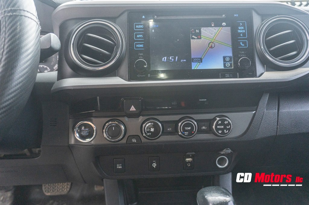 2016 Toyota Tacoma Image 14