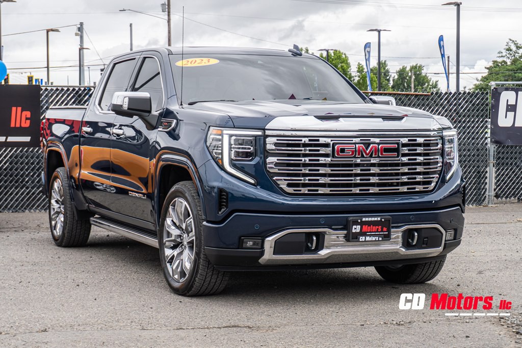 2023 GMC Sierra Image 2